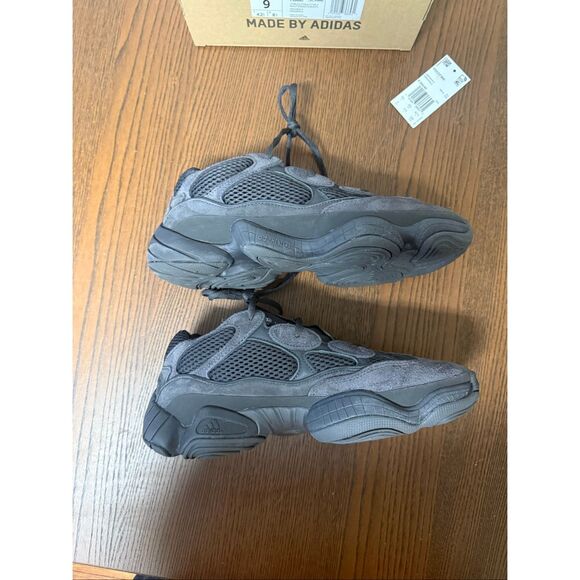 YEEZY 500 sz 9 like new 🔥 - Picture 6 of 9